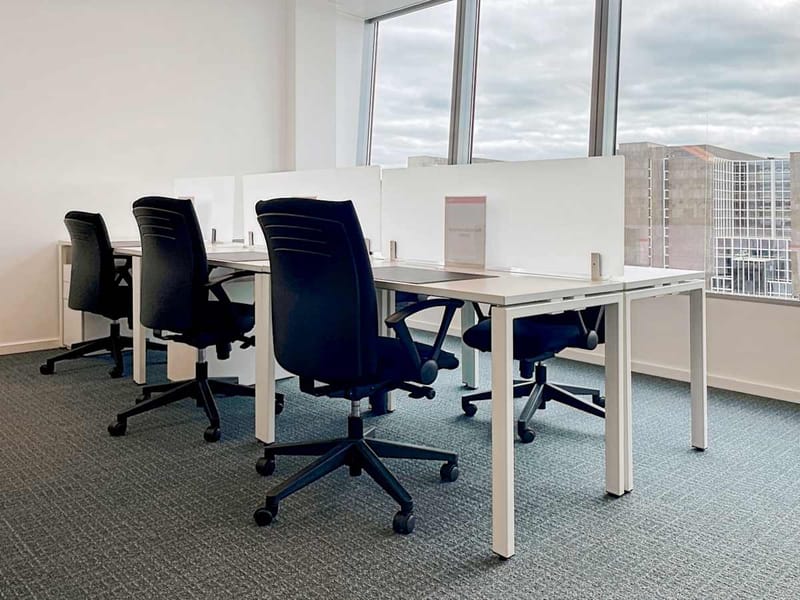 Plug and Work (Regus) - The Squaire Business & Conference Center - 12 Am Flughafen - Frankfurt image 5