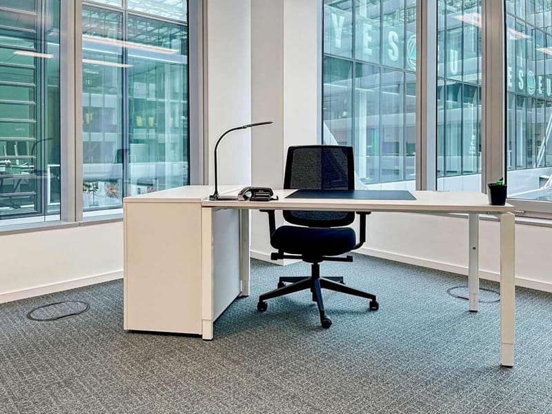 Plug and Work (Regus) - The Squaire Business & Conference Center - 12 Am Flughafen - Frankfurt image 6