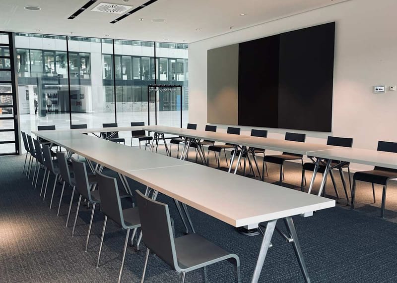 Plug and Work (Regus) - The Squaire Business & Conference Center - 12 Am Flughafen - Frankfurt image 7
