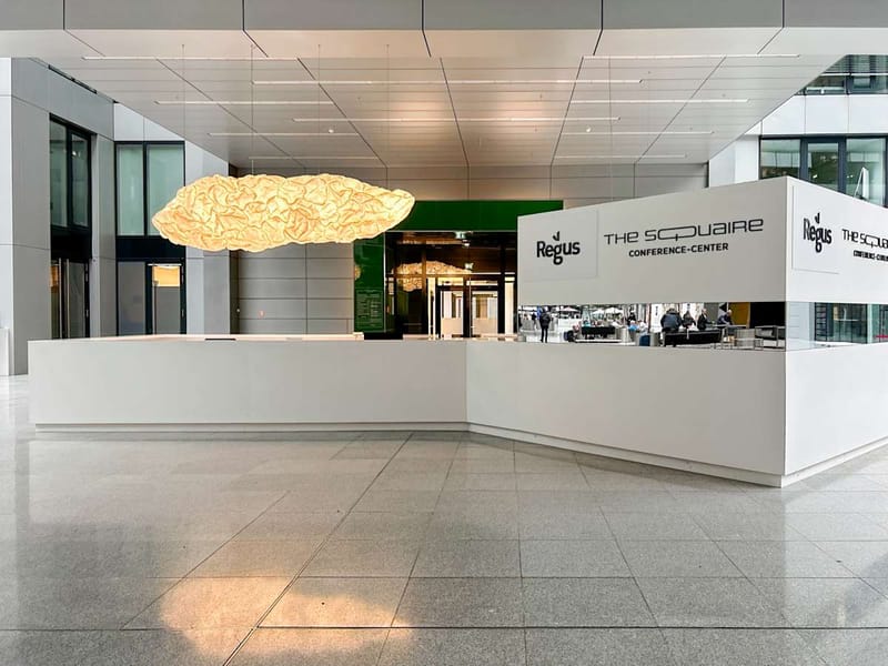 Plug and Work (Regus) - The Squaire Business & Conference Center - 12 Am Flughafen - Frankfurt image 8