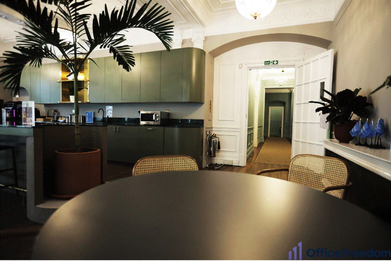 Huckletree - 1 Horse Guards Avenue, SW1A 2HU - Westminster image 4