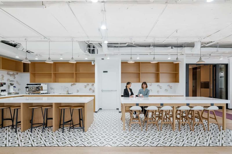 Spaces (Regus) - Infinitus Tower - 168 Hubin Road - Huangpu District - Shanghai image 6