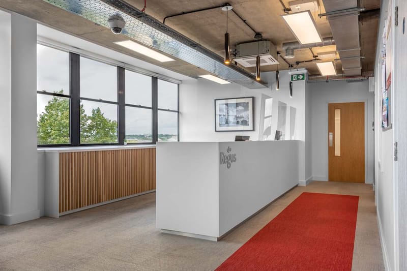 IWG (Regus) - The Grange - 100 High Street, N14 - Southgate image 2