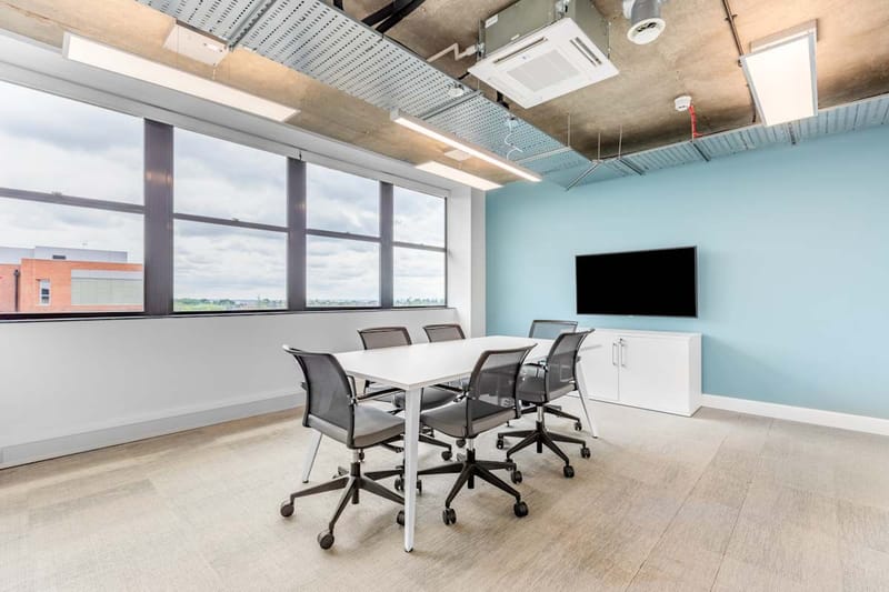 IWG (Regus) - The Grange - 100 High Street, N14 - Southgate image 8