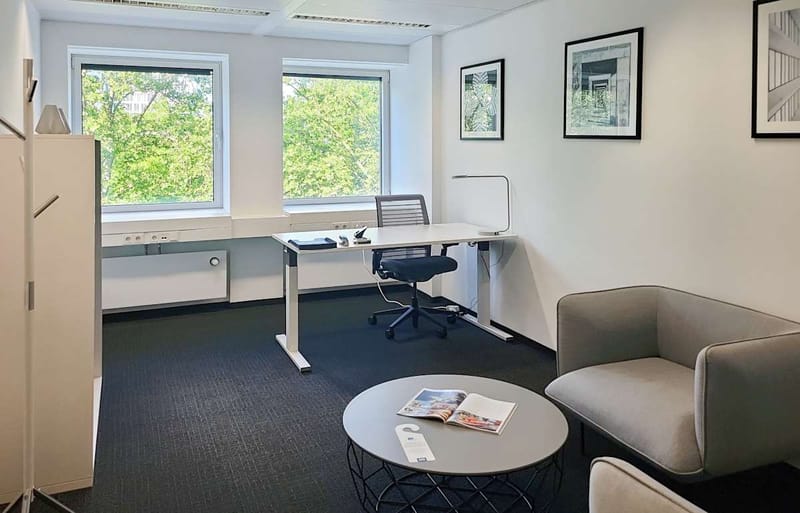 Plug and Work (Regus) - Friedrich-Ebert-Anlage 36 - Frankfurt image 4