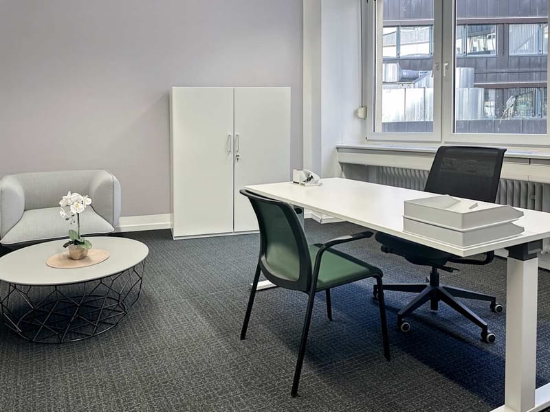 Plug and Work (Regus) - Friedrichstrasse 15 - Stuttgart image 12