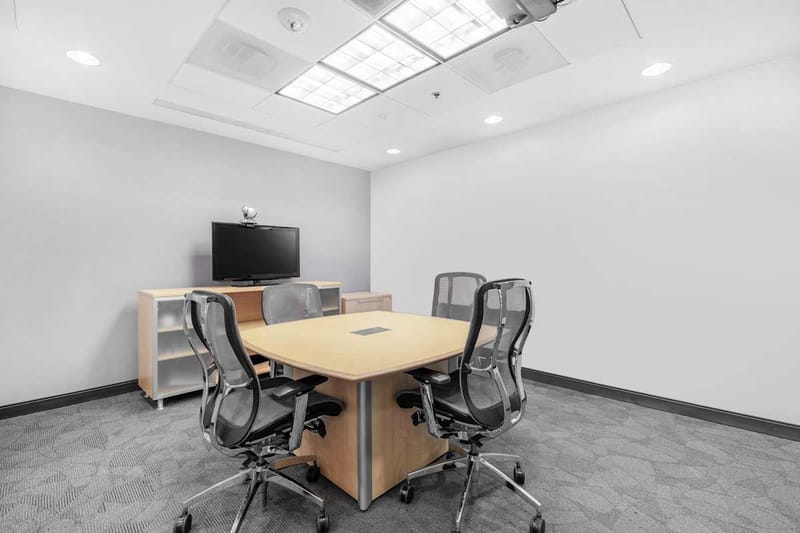 Regus - Metro Plaza II - Colesville Road - Silver Spring - MD image 3