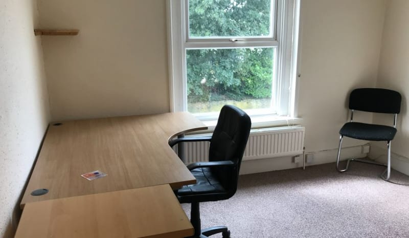Coltwood Holdings Ltd - 2 Tongham Road, GU10 1PH - Farnham image 3