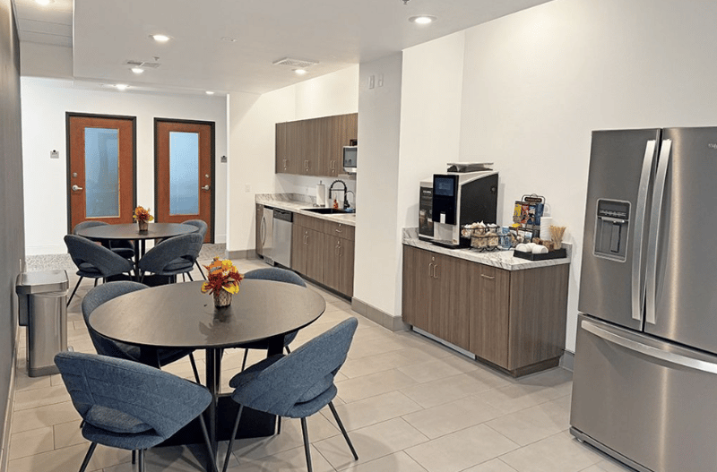 Premier Workspaces - HEN - Henderson - 1489 W. Warm Springs Rd - Henderson - NV image 4