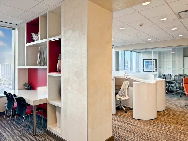 Regus - Wells Fargo Plaza - 333 SE 2nd Avenue - Miami - FL image 11