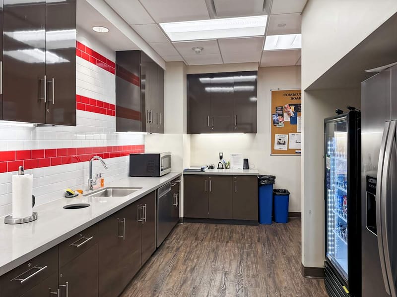 Regus - Wells Fargo Plaza - 333 SE 2nd Avenue - Miami - FL image 6