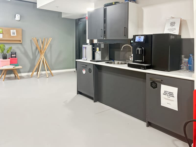 IWG (Spaces) - Deansgate, M3 - Spinningfields - Manchester image 11