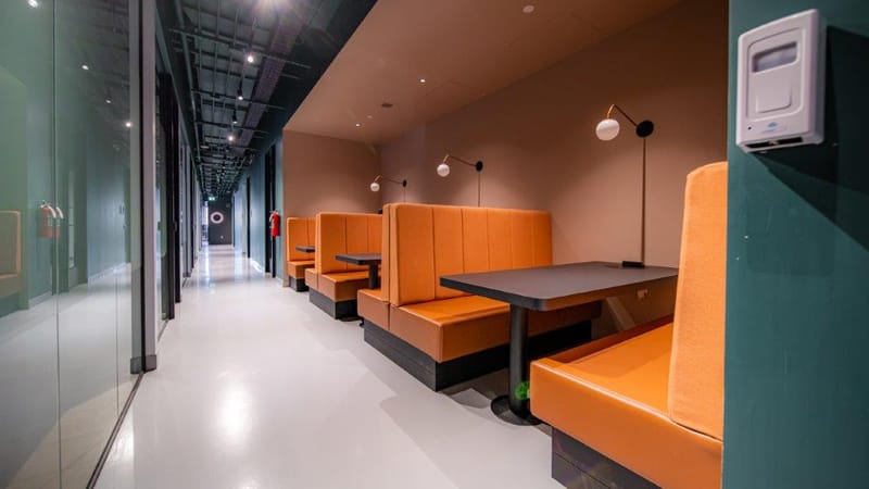iQ Offices - 1155 Metcalfe St, Montreal image 9