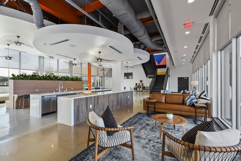 Venture X Braniff Centre - 7701 Lemmon Avenue, TX 75209 - Dallas image 3