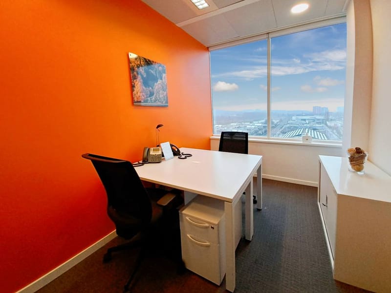 Regus - Bridge Building - Charles-Quint avenue - Berchem-Sainte-Agathe - Brussels image 4