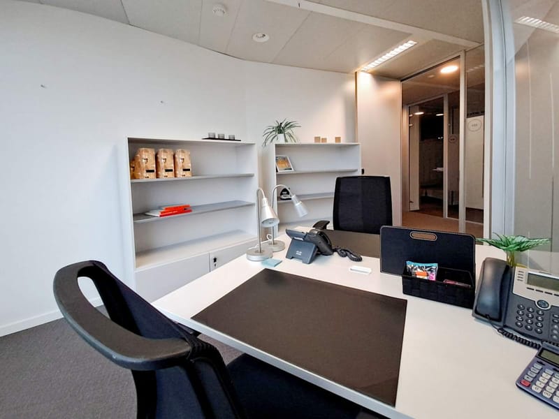 Regus - Bridge Building - Charles-Quint avenue - Berchem-Sainte-Agathe - Brussels image 9