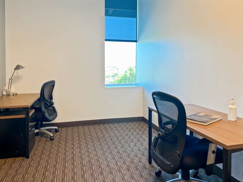 Regus - Valencia - Gateway Plaza - Magic Mountain Parkway - Valencia - CA image 7