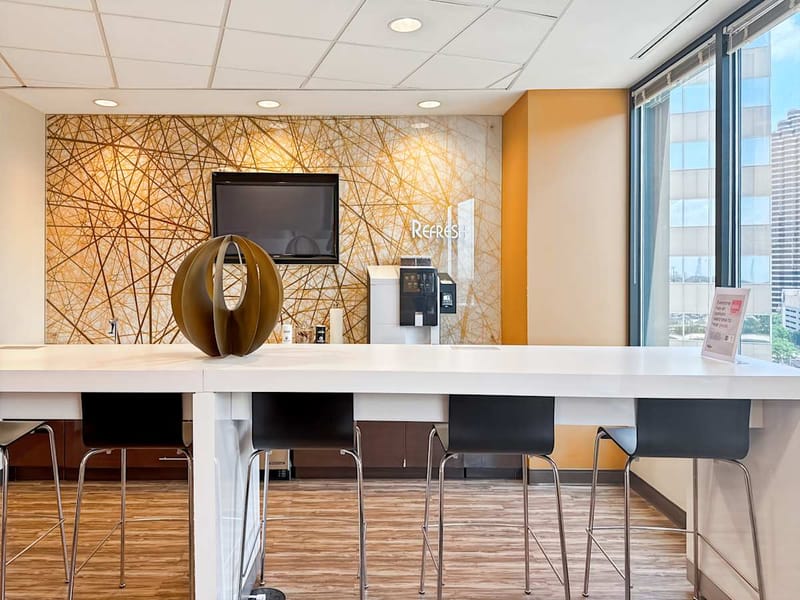 Regus - 1615 Poydras Street - New Orleans - LA image 8