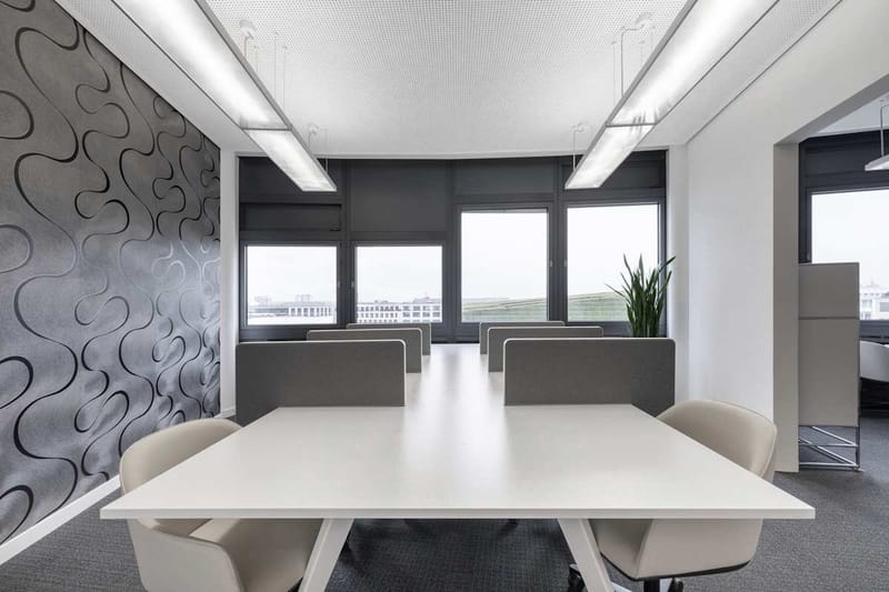 Regus - Koe-Bogen - Koenigsallee 2a - Dusseldorf - Germany image 2