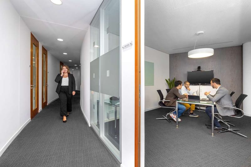 Regus - Koe-Bogen - Koenigsallee 2a - Dusseldorf - Germany image 3