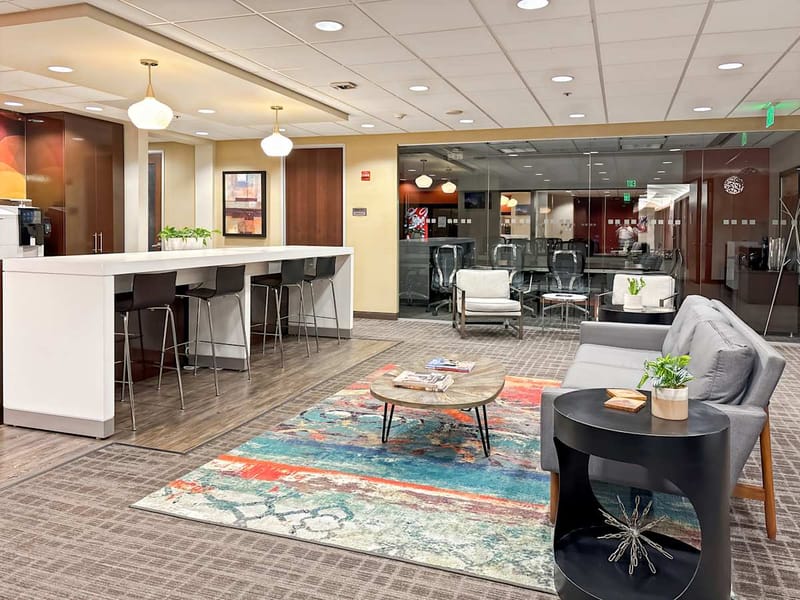 Regus - US Bancorp Tower - 111 S.W. Fifth Avenue - Portland - OR image 8