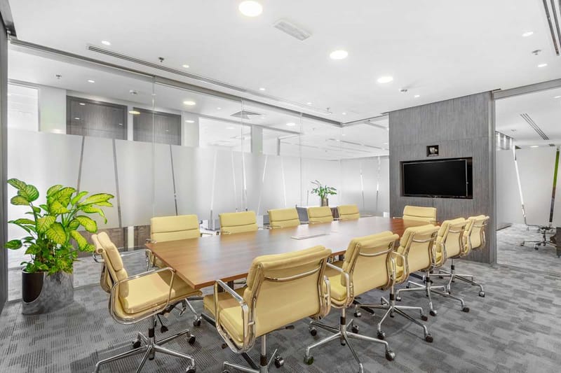 Regus - Standard Chartered Tower centre - Emaar Square - Downtown Burj, Khalifa - Dubai image 3