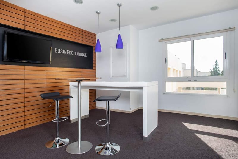 Regus - Carthage Center - Rue du Lac de Constance - Les Berges du Lac - Tunis image 5