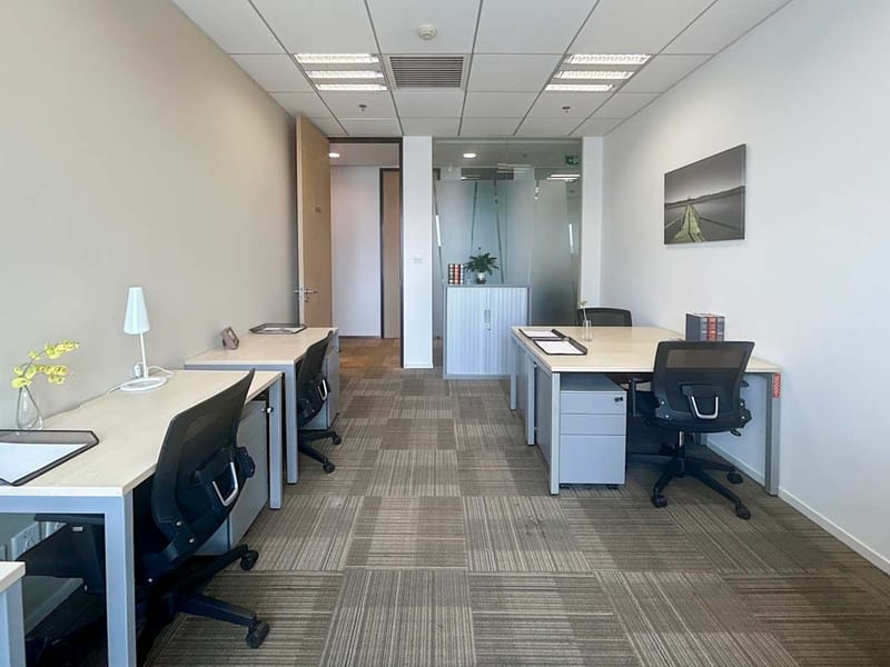 Regus - HNA Poly Plaza - 235 Minsheng Road - Yuzhong District - Chongqing image 5