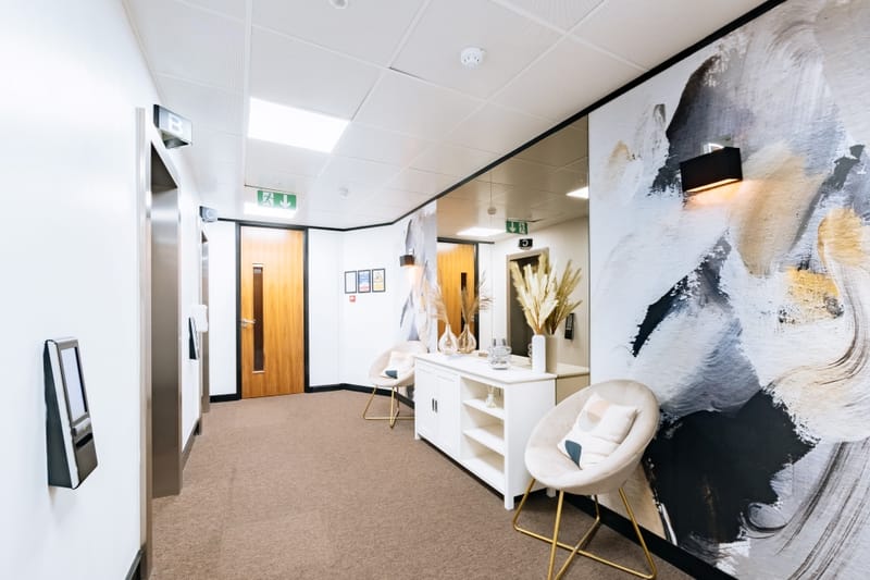 One Avenue Group Limited  - 20 Birchin Lane, EC3 - Bank image 5