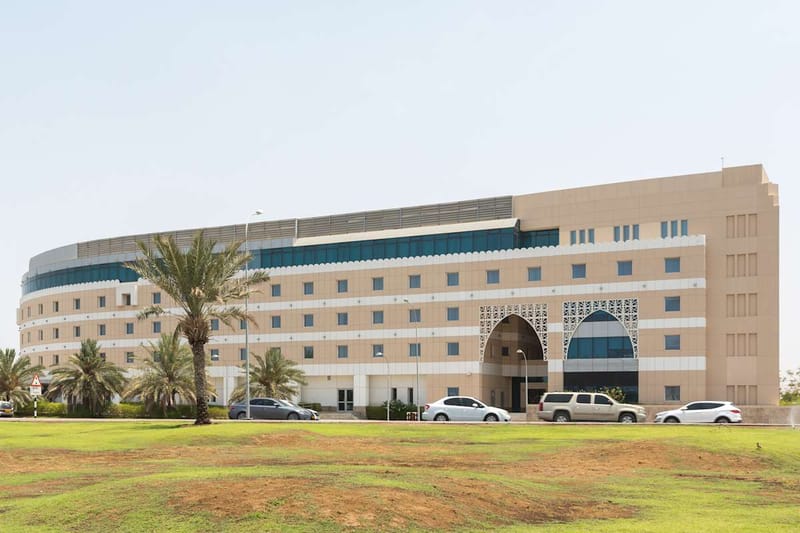Regus - Al Mawaleh - Holiday Inn Muscat Al Seeb - Muscat image 2