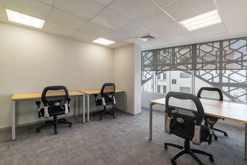 Regus - Al Mawaleh - Holiday Inn Muscat Al Seeb - Muscat image 7