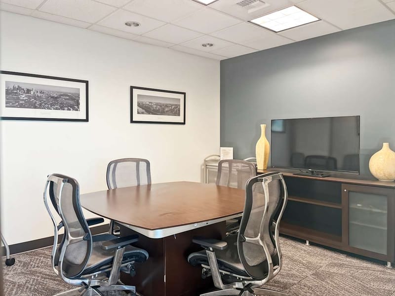 Regus - Liberty Centre - 650 N. E. Holladay Street - Portland - OR image 9