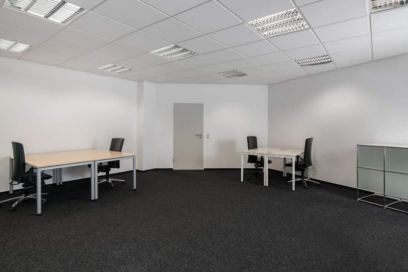 Plug and Work (Regus) - The Office Club - Arnstädter Straße 50 - Erfurt image 8