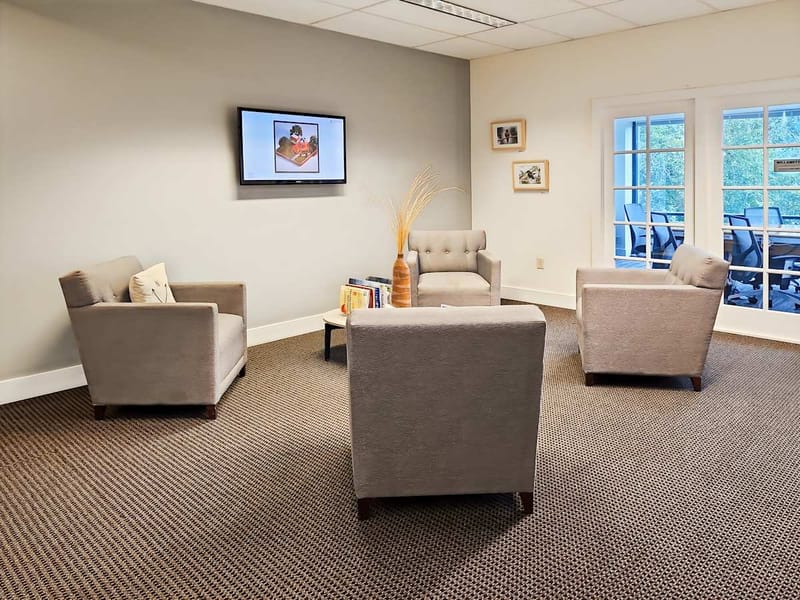 Regus - River Park Center Executive Suites - SE Spokane St - Portland image 5