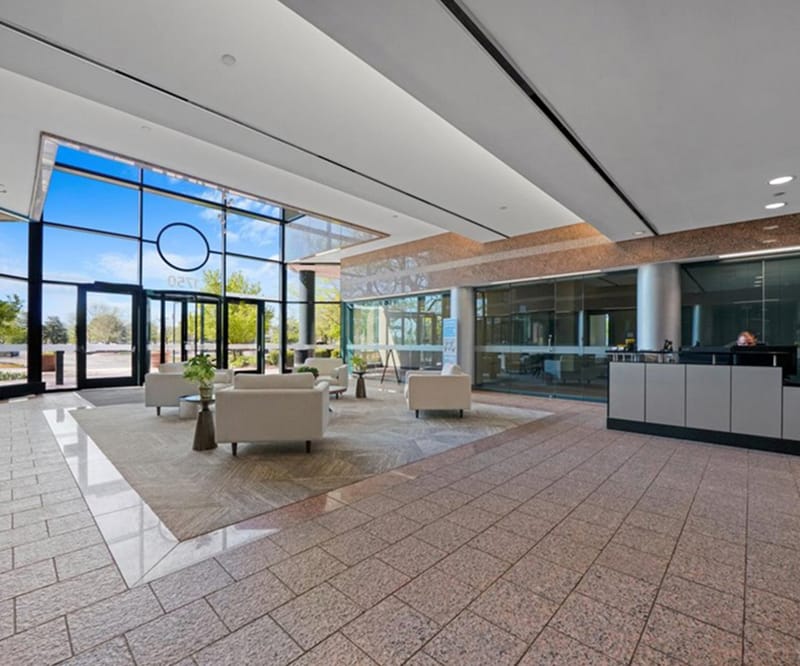 Boxer - 1750 E Golf Road, Schaumburg - IL image 4