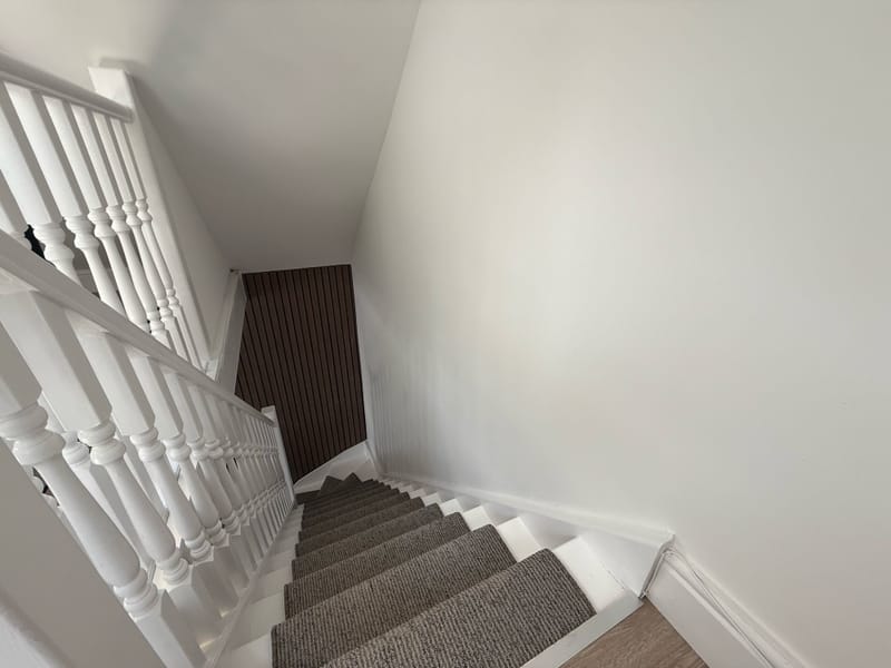 ARH House - 1A Grange Crescent, IG7 - Chigwell (private, shared) image 4