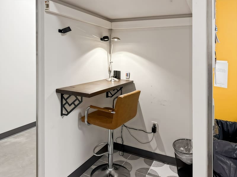 Regus - 4757 The Grove Dr, Windermere - Orlando - FL image 11