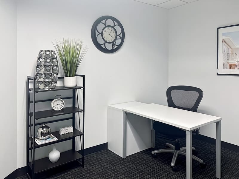 Regus - Wilshire Beverly Hills - 8383 Wilshire Blvd - Beverly Hills - CA image 7