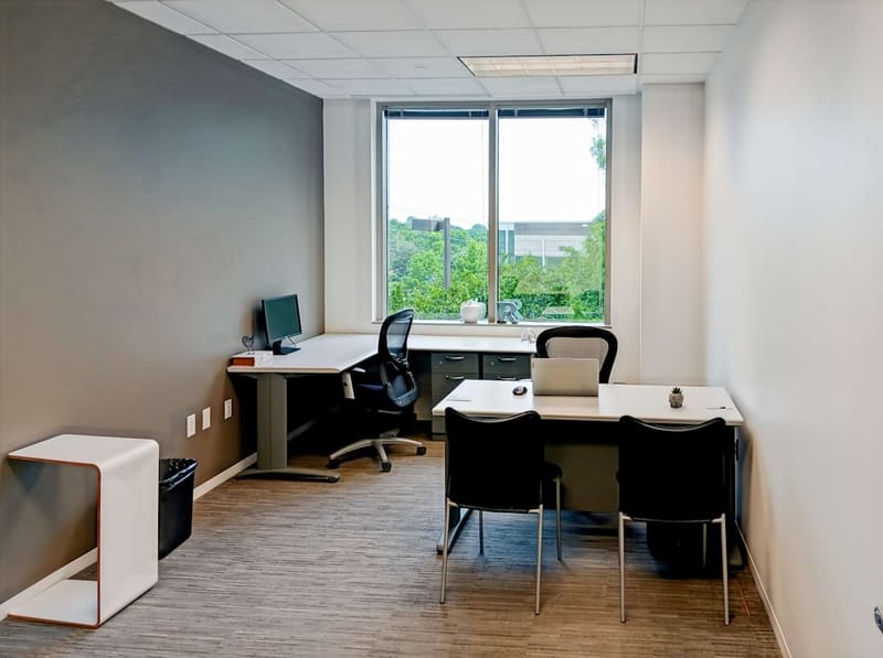 Regus- 40 Burton Hills Blvd - Nashville - TN image 4