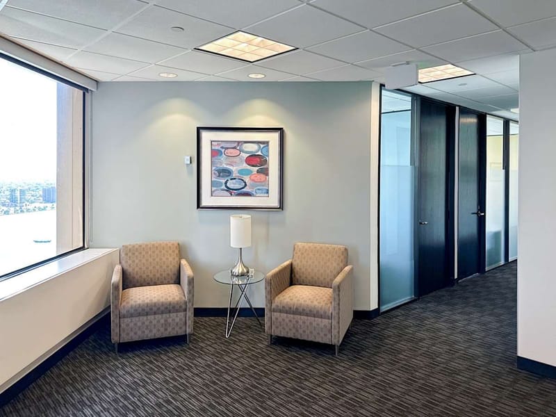Regus - RenCen - 400 Renaissance Center - Detroit - MI image 5
