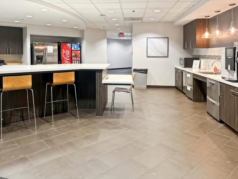 Regus - MacArthur Business Center - 5605 North MacArthur Boulevard - Irving - TX image 6