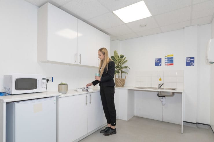 Access Office Suites - 160 Bromley Road, SE6 - Catford image 5
