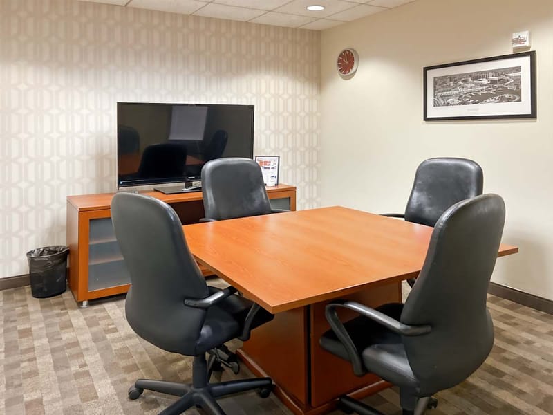 Regus - Four Tower Bridge - 200 Barr Harbor Drive - Conshohocken - PA image 9