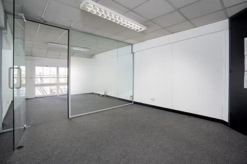 Workspace (Managed 6 - 943 sqft) - Busworks - 39-41 North Road, N7 9DP - Caledonian Road image 2
