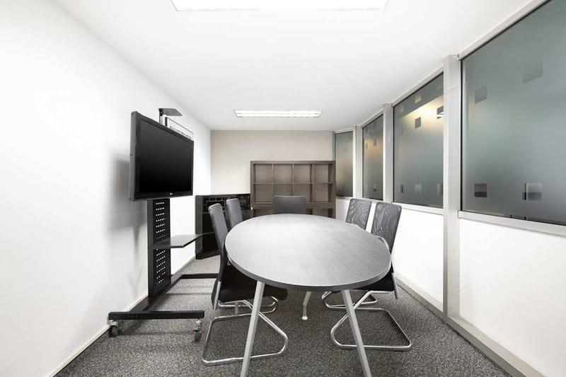Regus - Beijing Lufthansa Center - Chaoyang - Beijing image 3