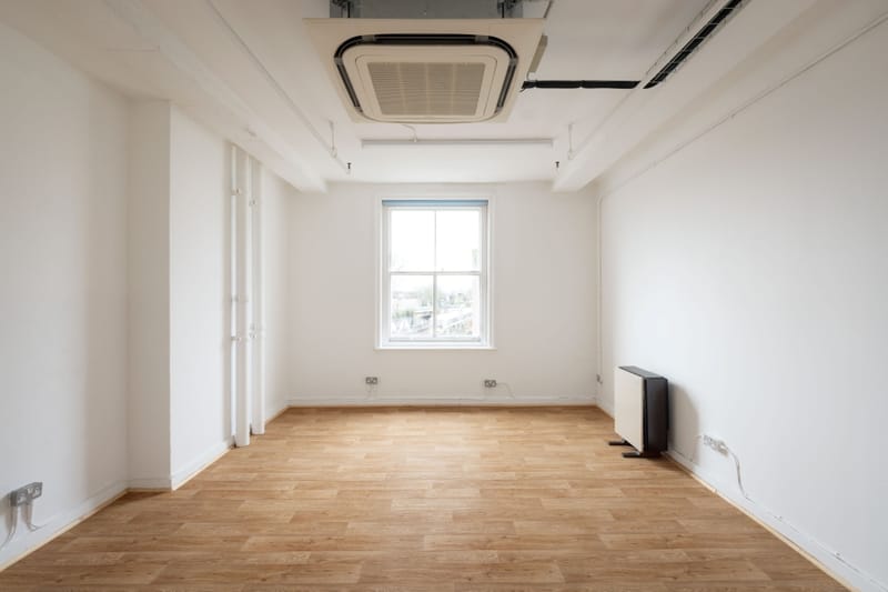 Bon Marche Centre Ltd (Managed 100 - 682 sqft) - 241-251 Ferndale Road, SW9 - Brixton image 4