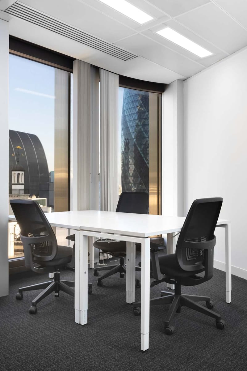 IWG (Signature) - Tower 42 - Old Broad St, EC2 - Bank image 6