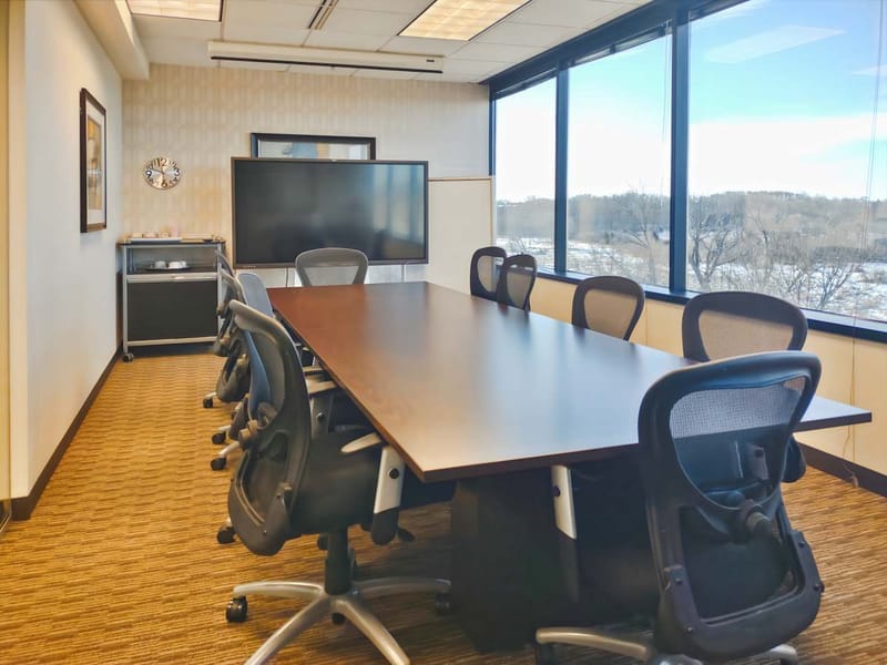 Regus - Pewaukee - Waukesha - 4400 Riverwood Drive - Pewaukee - WI image 3