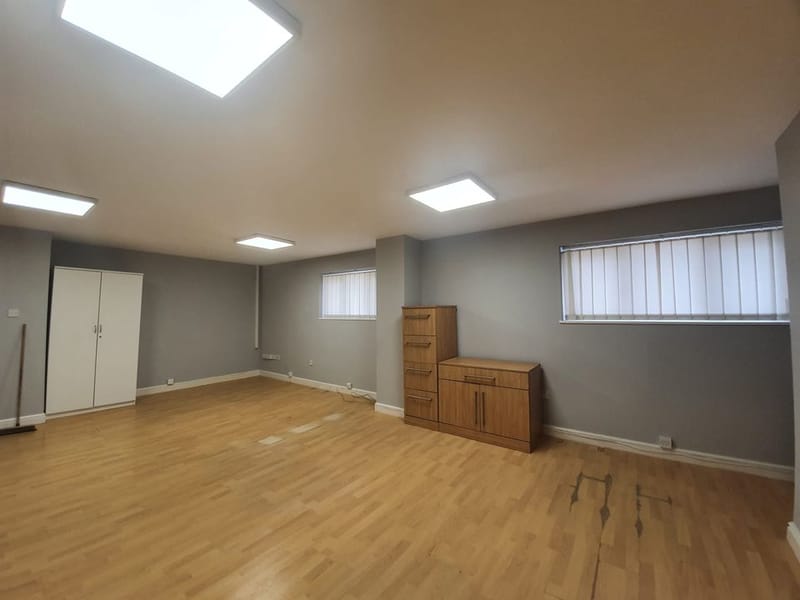 Ivy Business Centre Ltd - Canal Side Lodge - Crown Street, M35 - Failsworth image 5