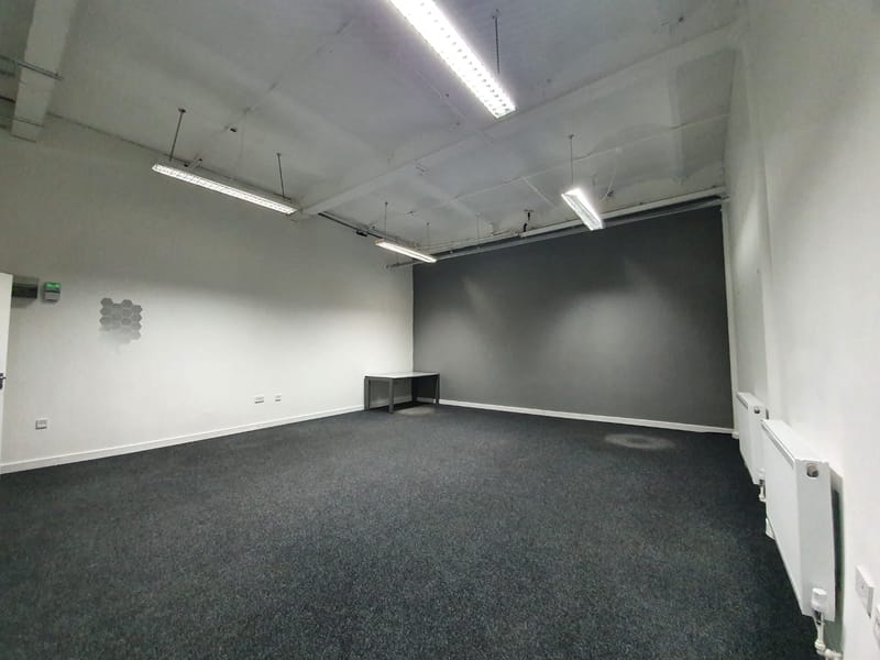 Ivy Business Centre Ltd - Canal Side Lodge - Crown Street, M35 - Failsworth image 8